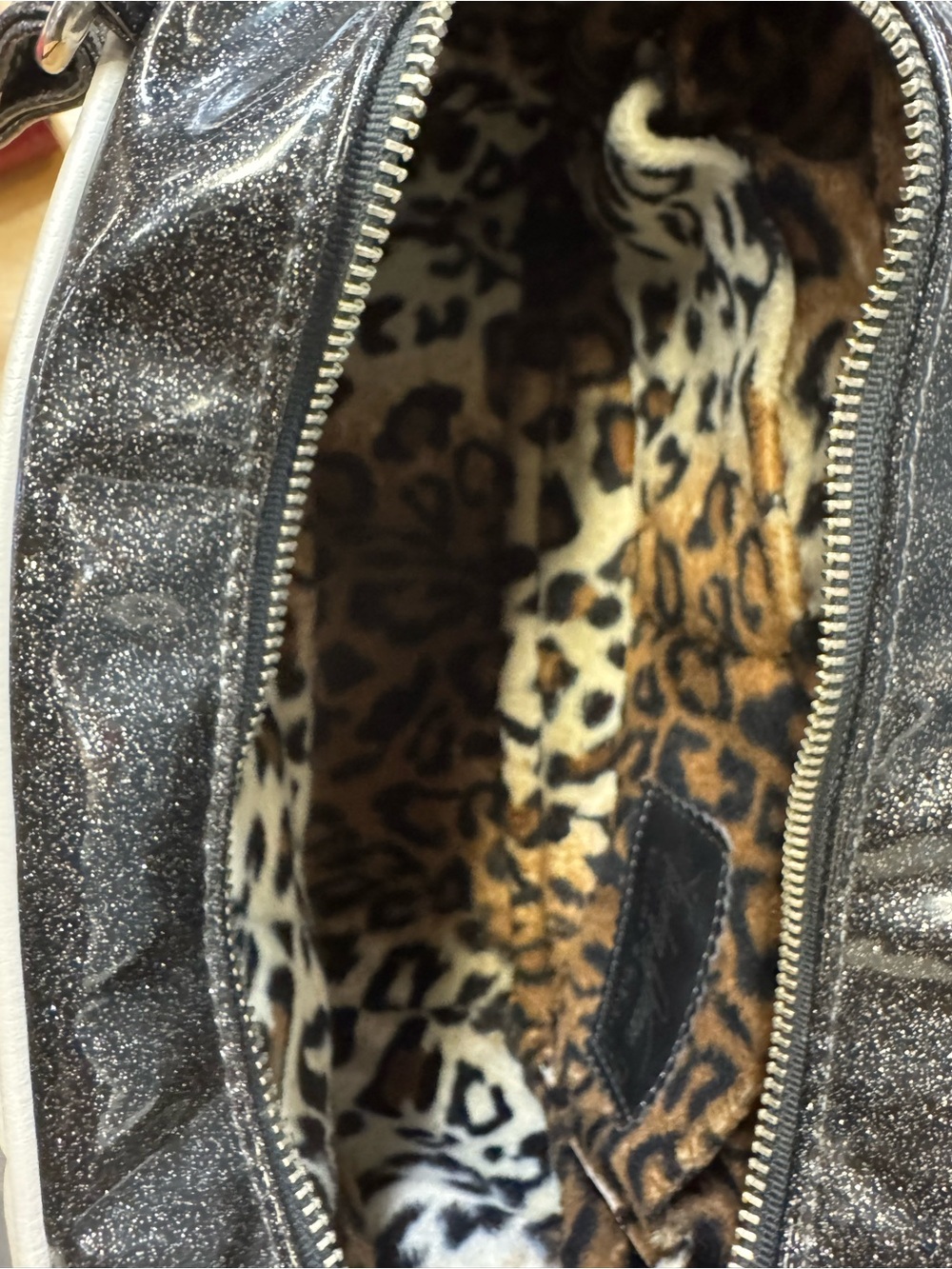 Trophy Queen Custom Lincoln Handbag- Charcoal flake with Pearl Tuck N Roll Yoke - Picture 11 of 11